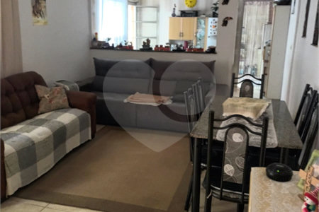 Casa com 198m², 3 dormitórios, sendo 1 suíte, 3 vagas, à venda na Vila Matilde.