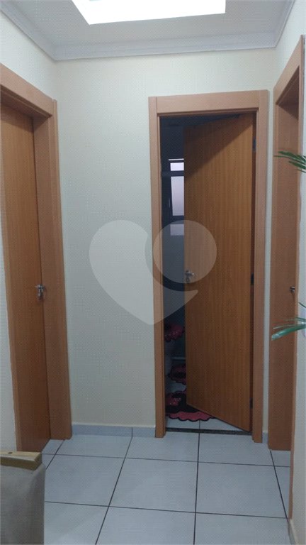 Lindo apartamento no Bosque dos Ipês .