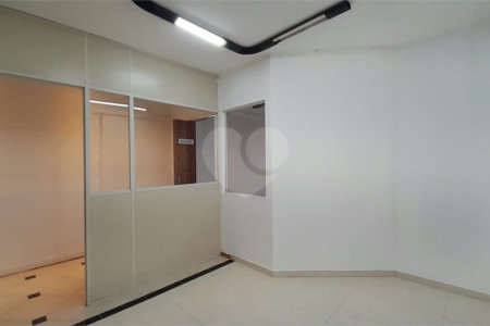 **SALA COMERCIAL DE 80 M² NO BAETA NEVES | EXCELENTE CUSTO-BENEFÍCIO E LOCALIZAÇÃO ESTRATÉGICA**