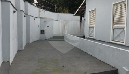 Sobrado à venda ou para alugar com 5 quartos, sendo 1 suíte,  em Fazenda Morumbi, São Paulo, SP