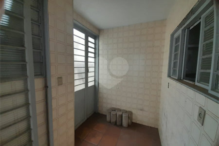 Prédio Comercial na Av. São Carlos - Excelente Oportunidade no Centro da Cidade