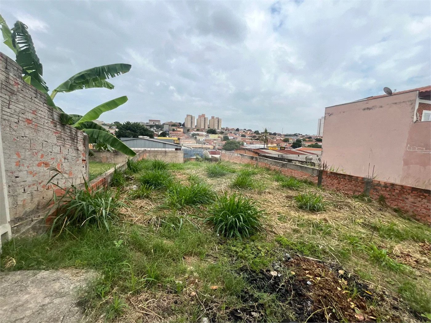 OPORTUNIDADE EM PIRACICABA! Terreno à venda próximo à Avenida 31 de Março, no bairro Higienópolis.