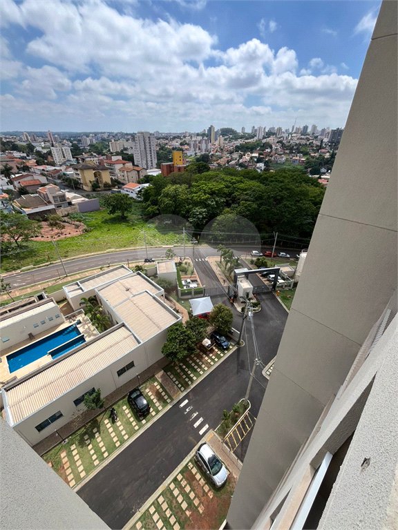 Oportunidade Única no Monte dos Pinheiros – Um lar completo esperando por você