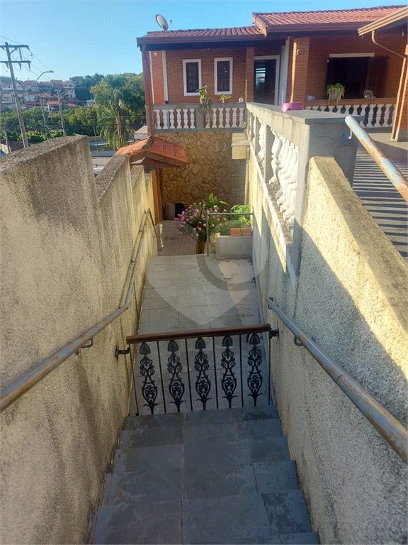Casa à venda com 3 quartos, sendo 2 suítes,  em Capela, Vinhedo, SP