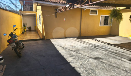 Casa à venda com 2 quartos, sendo 1 suíte,  em Cidade Aracy, São Carlos, SP