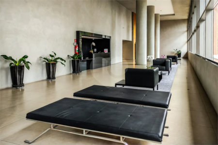 Apartamento totalmente mobiliado com ar-condicionado localizado no coração do Brooklin!!!