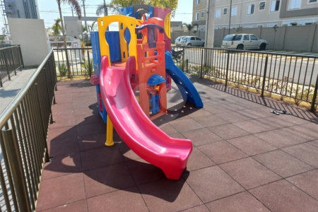 Apartamento no condomínio Monte Berlim