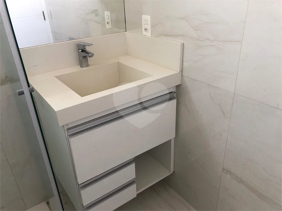 Lindo Apartamento com Varanda integrada
