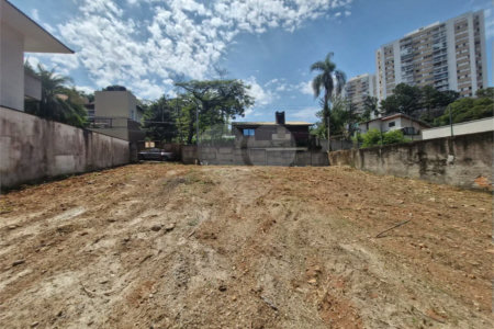 Terreno em rua fechada para Venda Alto da Boa Vista