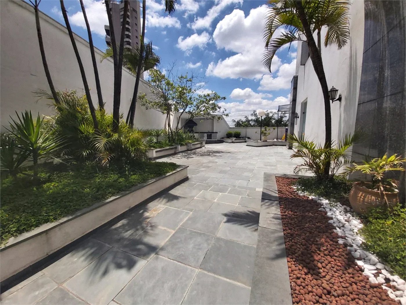 Apartamento à venda com 3 quartos, sendo 2 suítes,  em Vila Andrade, São Paulo, SP