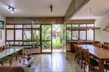 Casa para locação no Jardim da Saúde – São Paulo Imóvel amplo e elegante, com 360 m² de área construída em terreno de 400 m²