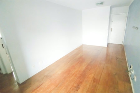 Apartamento na Saúde - 2 quartos com 1 suíte, varanda e 2 vagas