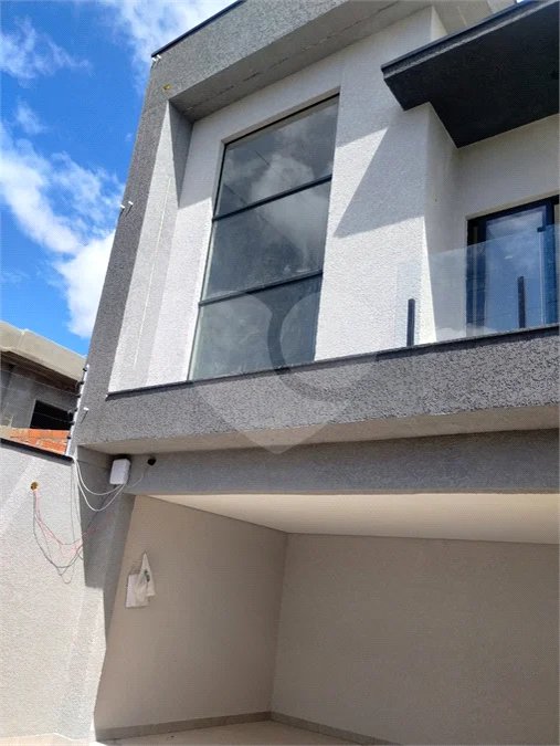 Casa em Atibaia com 3 dormitórios (1 suíte), sala 2 ambientes, piscina, 2 vagas de garagem, aceita financiamento