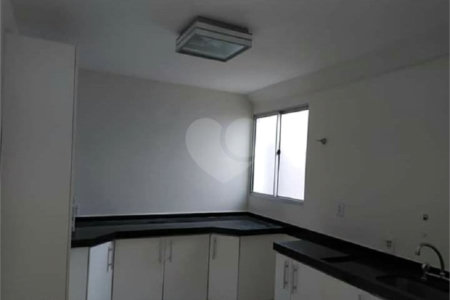 Apartamento no Condomínio Monte Nevada.