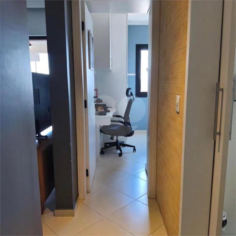 Apartamento de 60m2 na Saúde com 2 dorms, 1 suíte, 2 banheiros, 2 vagas. Estuda permuta.