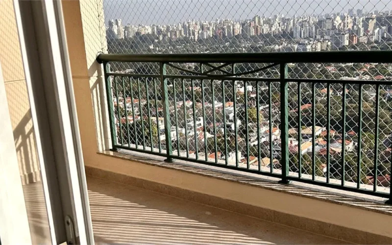 Cobertura Triplex 500M2, 4 suítes, 6 vagas para locação ou venda