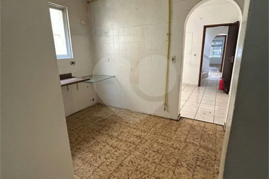 Excelente sobrado para comércio ou residência na Vila Santa Catarina