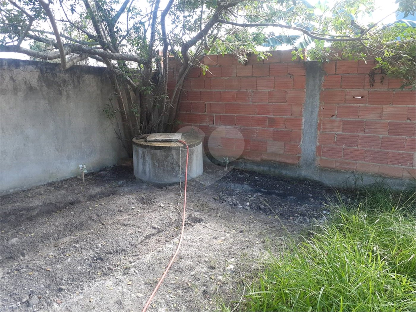 Terreno à venda em condomínio residencial no Serramar – Rio das Ostras, a 5 minutos da praia