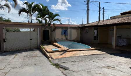 Casa à venda com 3 quartos, sendo 1 suíte,  no Centro, Ibaté, SP