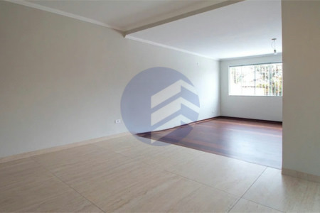 Sobrado à venda 240m² com 4 quartos, sendo 1 suíte, em Jardim Peri Peri a 650 metros do Metrô Vila Sônia