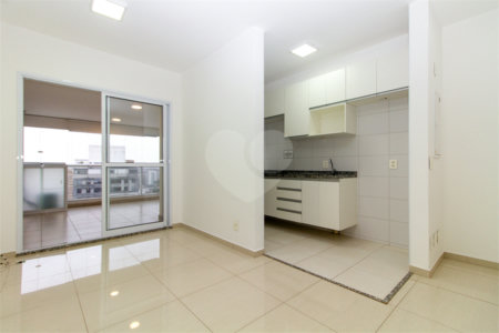 Apartamento com 02 dormitórios, sendo 1 suíte com 02 vagas de garagem