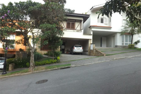 Condomínio à venda ou para alugar com 4 quartos, sendo 3 suítes, em Morumbi, São Paulo, SP