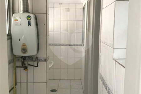 Espaço e Segurança no Bom Retiro: Apartamento de 100 m² com Infraestrutura Completa