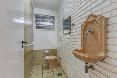 Casa Térrea à venda com 3 quartos, sendo 1 suíte,  em Alto da Boa Vista, São Paulo, SP