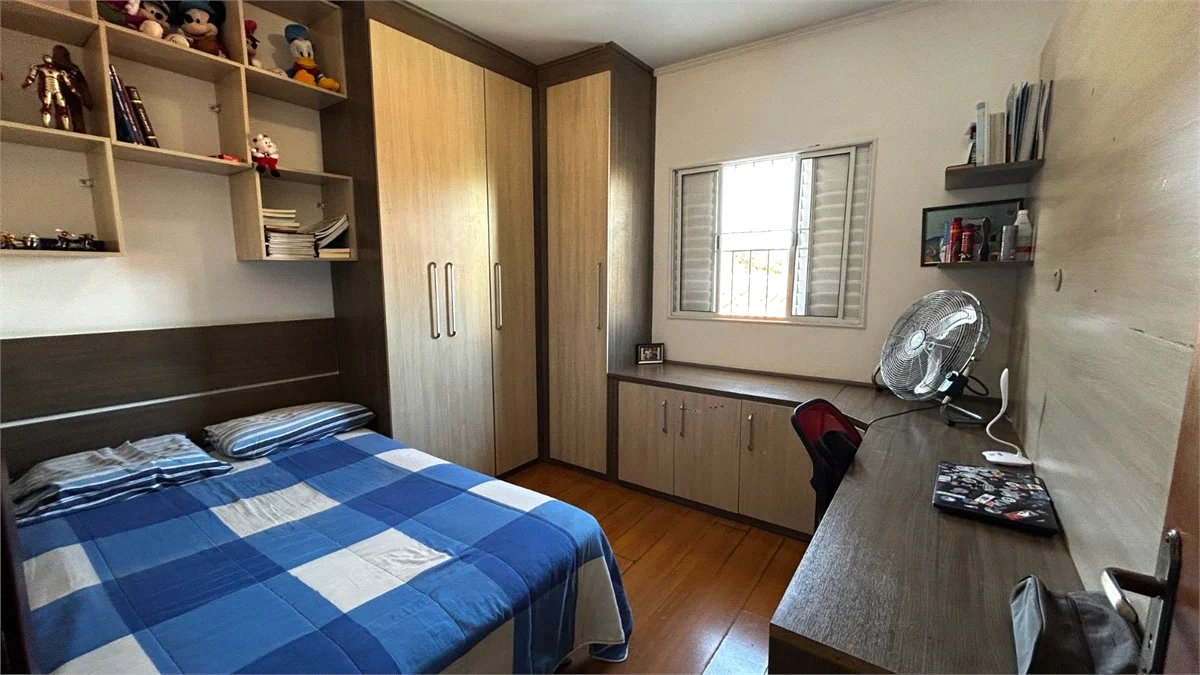 Sobrado à venda com 3 quartos, sendo 2 suítes, em Cidade São Francisco, São Paulo, SP