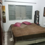Casa térrea com amplo terreno