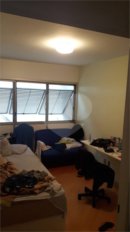 Apartamento de 2 quartos à venda perto do Metrô Paraíso! Excelente localização!