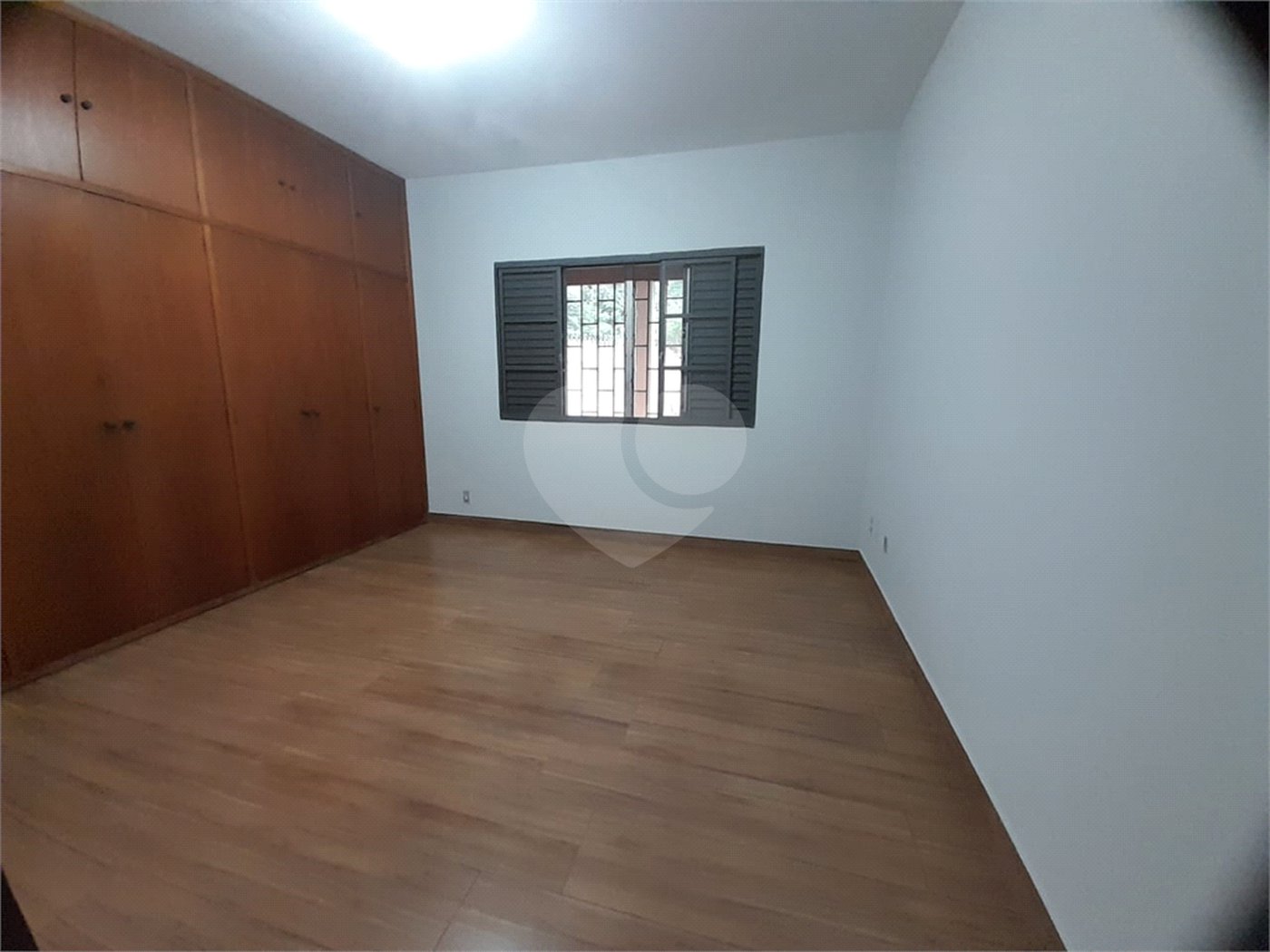 Casa de Alto Padrão à Venda e Locação no Parque Santa Mônica - São Carlos