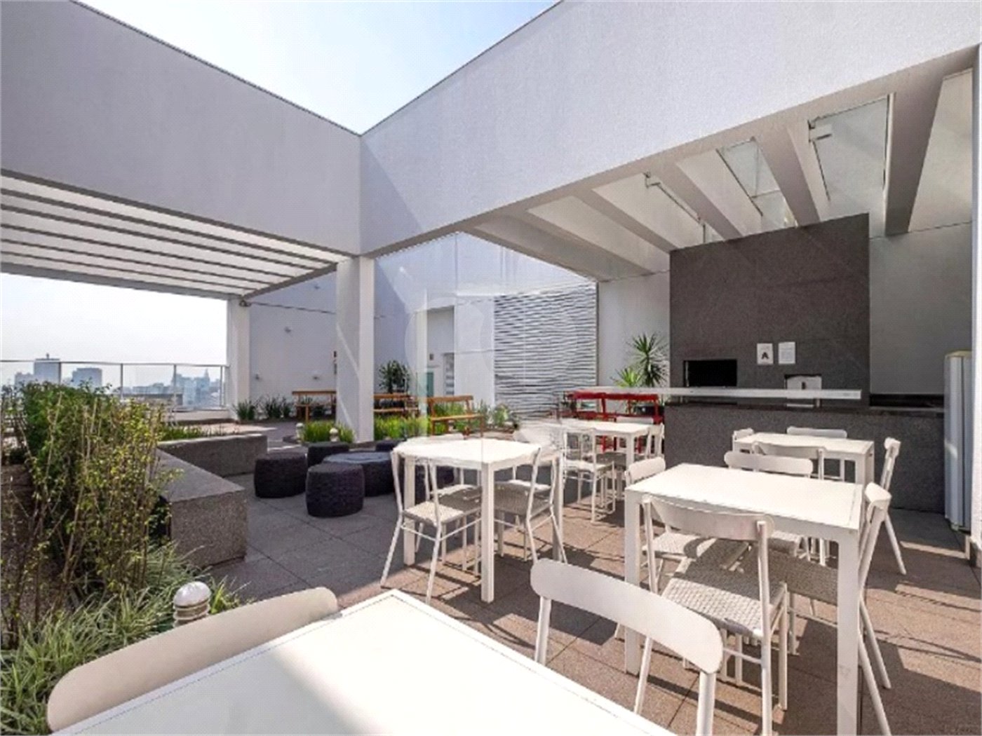 Excelente apartamento de 35m², mobiliado e com vaga, na Consolação