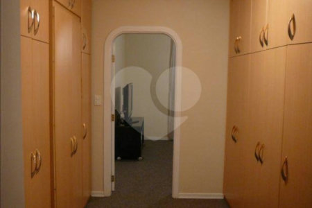 APARTAMENTO UM POR ANDAR!