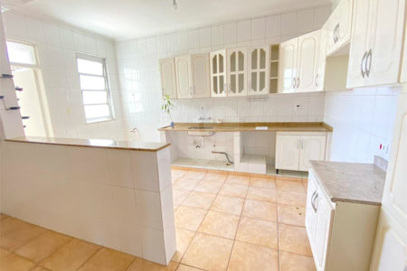 Apartamento à Venda | 327 m² | 4 dormitórios (1 suíte) | 2 vagas na Mooca!