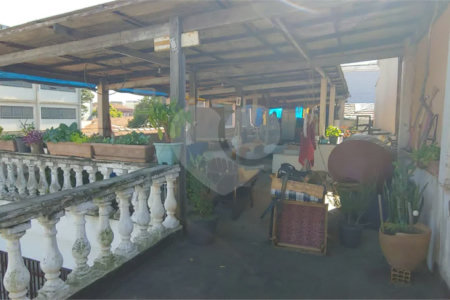 Casa com 156 m², 2 quartos, garagem para 3 carros, à venda no bairro Cerâmica em São Caetano do Sul