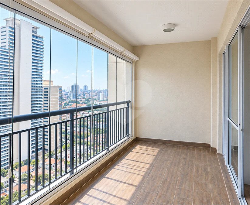 Apartamento mobiliado de 106 m² no Centro de São Bernardo, com 3 dormitórios, suíte, 3 vagas, vista livre e condomínio com lazer completo.
