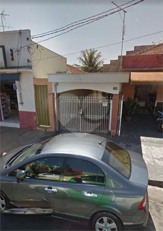 Casa térrea na Sallum.