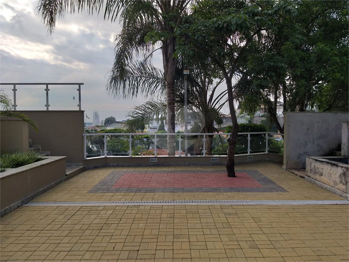 Casa, 4 quartos, 4 suítes, 6 vagas, à venda, no Barro Branco, em São Paulo.
