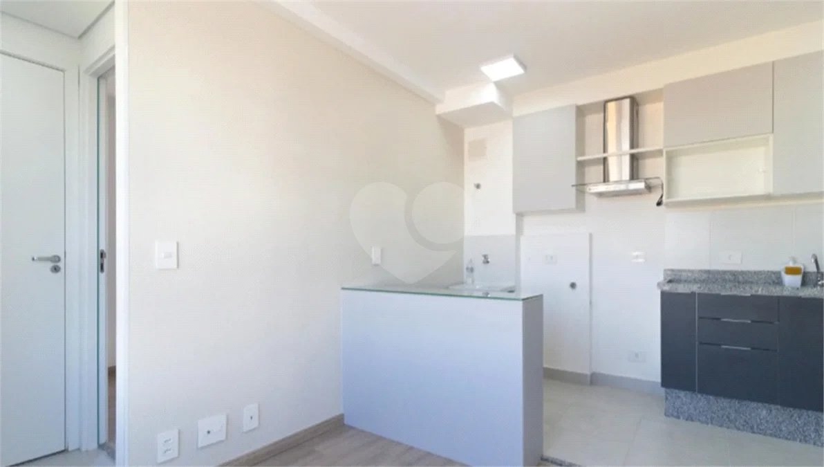 Apartamento à venda no Sacomã com 2 quartos e sem vaga