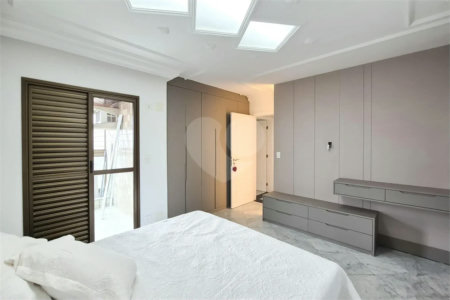 Cobertura sofisticada no Jardim do Mar, em São Bernardo do Campo, com 4 dormitórios, closet, hidromassagem, varanda, 5 vagas de garagem e lazer completo. Ideal para quem busca conforto e exclusividade.