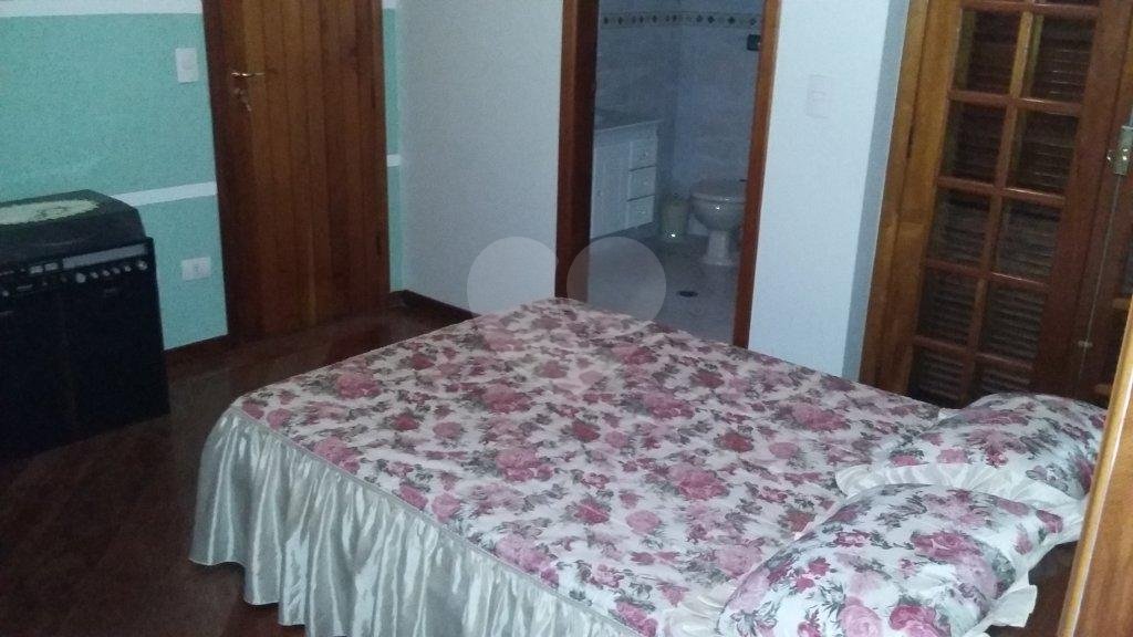 CASA TÉRREA A VENDA NO TREMEMBÉ - 4 SUÍTES E 10 VAGAS DE GARAGEM