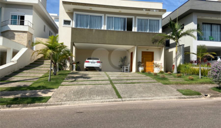 Casa à venda com 3 quartos, sendo 1 suíte,  no condomínio Santa Isabel I, Louveira - SP