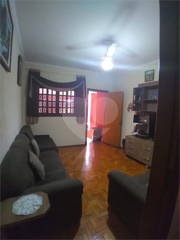 Casa + salão comercial na Vila Vista Alegre