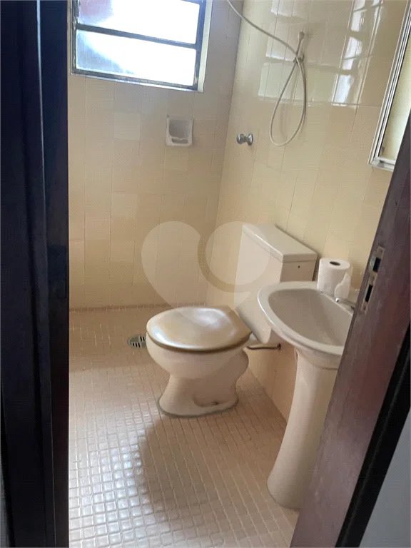Casa à venda, 742 m², com piscina, 5 suítes, em Embu das Artes