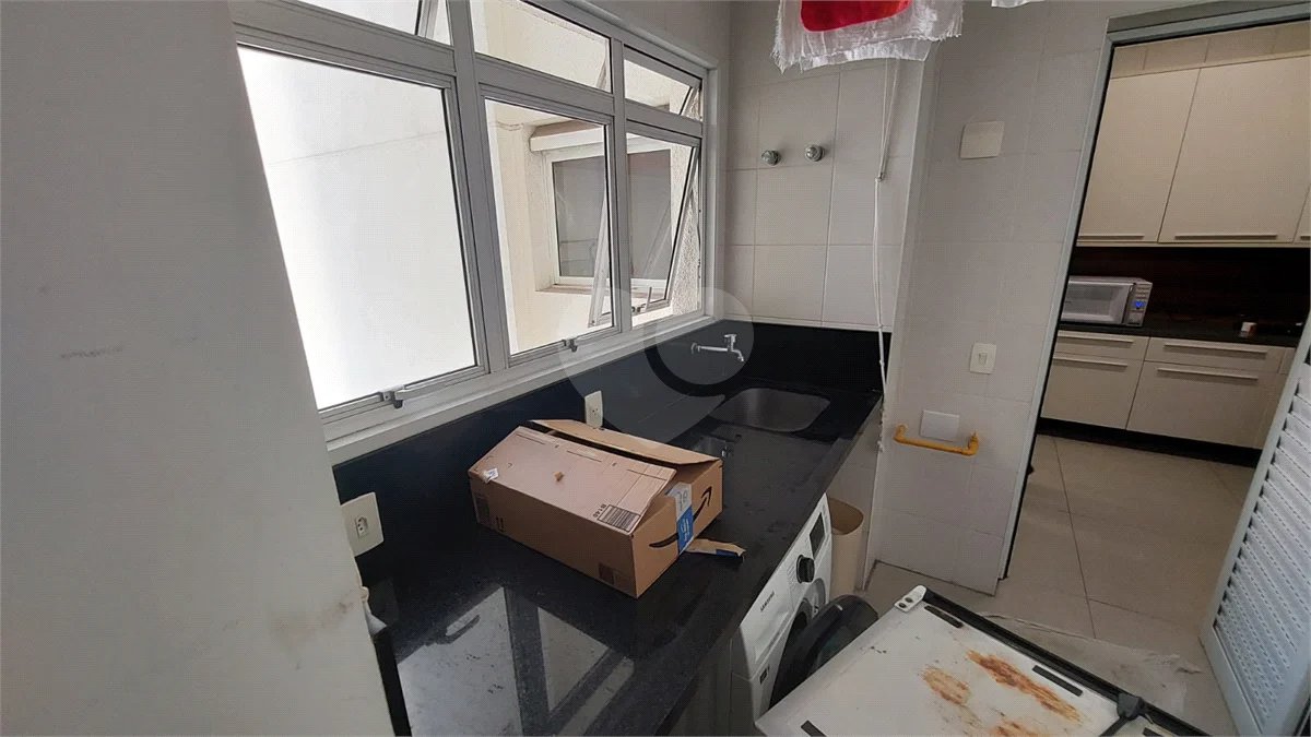 Apartamento de 3 quartos, mobiliado, para locação no Paraíso