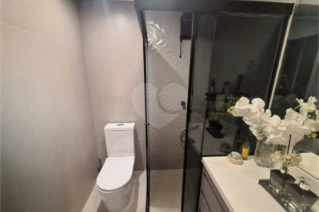Apartamento totalmente mobiliado com 2 dormitórios, 1 vaga