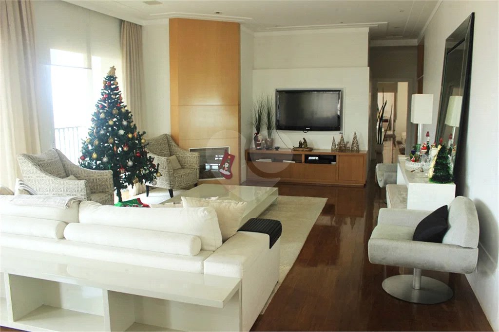 Apartamento na Vila Mariana com 5 dormitórios 04 suítes à venda