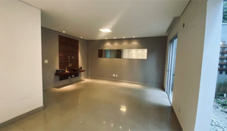 Casa à venda com 3 suítes no condomínio Vilas 2, São Paulo - SP