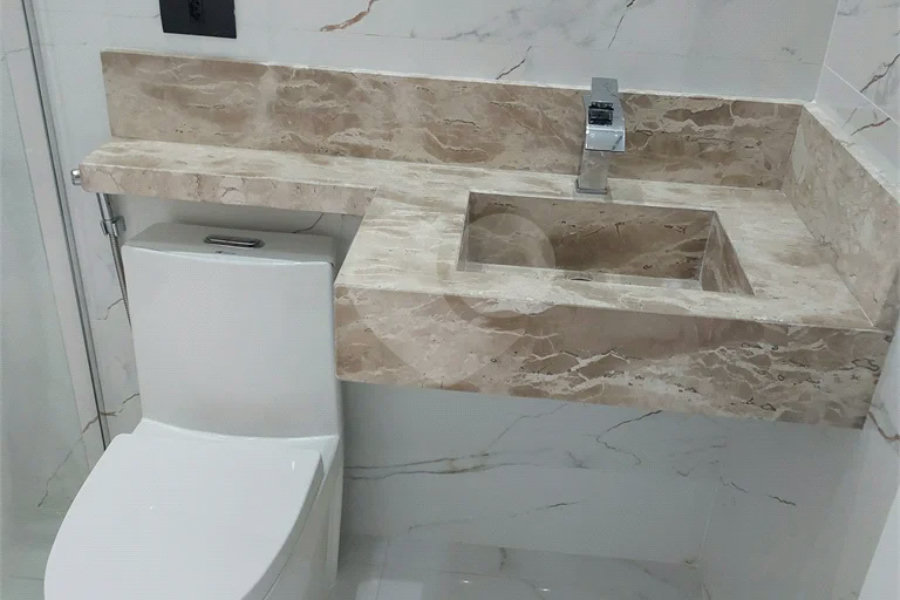 Casa térrea em condomínio fechado com 3 dormitórios sendo 1 suíte em Piracicaba-SP.